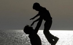 PARENTING: Kedekatan dengan Anak Penting Dijaga Demi Masa Depan Mereka