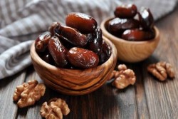 Jadi Primadona Ramadan, Ini Khasiat Buah Kurma
