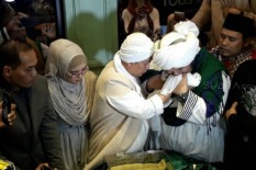 Opick Kisahkan Keistimewaan Rambut Nabi Muhammad, Pernah Dikawal 7 Pesawat Tempur