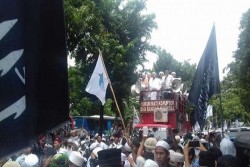 Sebelum Menuju Bawaslu, Massa ke Masjid Istiqlal