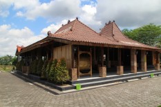 Silir, Masjid di Klaten Tanpa Tembok. Ini Kisahnya