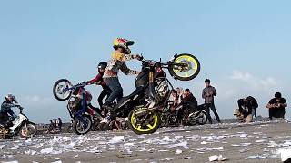 Gagal Freestyle, Pemuda Bersama Motornya Tercebur di Pelabuhan Tanjung Adikarta Kulonprogo: Ini Videonya