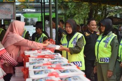 Di Jogja, Humanity Food Truck Layani Buka Puasa 