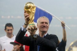 Didier Deschamps Dijagokan Latih Juventus