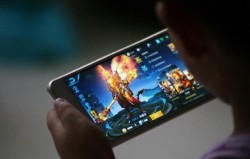 PARENTING: Anak Senang Main Game, Anda Harus Mulai Waspada   