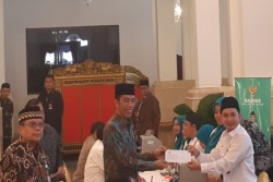Presiden Tunggu Inisiatif Menag untuk Pembuatan Aturan Zakat ASN