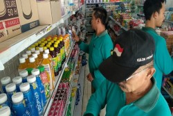 Lagi, Petugas Temukan Produk Kedaluwarsa