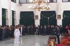 Bupati Cirebon Langsung Diberhentikan Setelah 15 Menit Dilantik