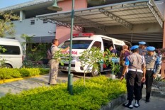 Eks Kasatreskrim Wonogiri Diterbangkan ke Singapura, Air Mata Sang Kakak Berderai 