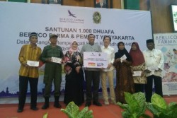 Seribu Dhuafa di Jogja Terima Santunan