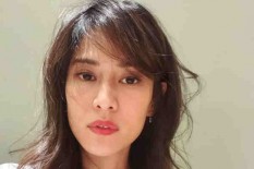   Ini Kisah di Balik Gaya Rambut Baru Dian Sastro