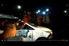 KA Jayakarta Tabrak 4 Motor & 1 Mobil di Purwosari Solo
