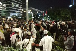 Massa Aksi Sempat Ricuh dengan Aparat