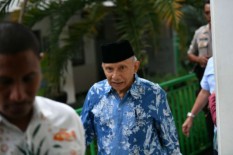 Amien Rais Mendadak Muncul di Tengah Massa Aksi 22 Mei