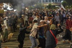 Kamis Pagi, Massa di Sekitar Bawaslu Mulai Membubarkan Diri