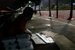 Kisah Suwandi, Penjual Nasi di Tengah Bentrok Massa..