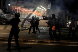 Wanita yang Diamankan Polisi Saat Kerusuhan Tak Terkait Terorisme