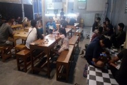Ini Tradisi Warga Gresik Menunggu Waktu Sahur…