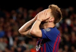 Kecewa Diganti, Ivan Rakitic Lepas Kendali & Tendang Botol