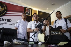 Ini Senjata yang Diduga Akan Dipakai untuk Bunuh 4 Pejabat Negara