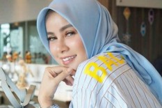 Mantap Berhijab, Olla Ramlan Tak Mau Disebut Hijrah