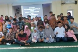 Masjid Jabir bin Abdullah Bagikan 220 Sembako Gratis 