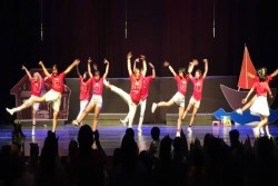 Ratusan Siswa Kay’s Studio Konser di TBY