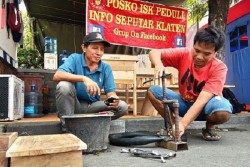 Tambal Ban Gratis untuk Pemudik Disediakan di Klaten