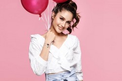 Foto Syur Cinta Laura Beredar, Netizen ke Ibunda: Jagain Anaknya Tante!