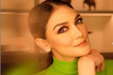 Luna Maya Liburan Bareng Keluarga Besar Faisal Nasimuddin di Bali
