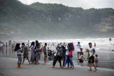 Awas, Wisatawan di DIY Harus Waspadai Gelombang Tinggi