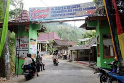 Libur Lebaran, Pemandian Air Panas Sragen Sepi Peminat