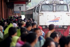 Arus Balik, Stasiun di Jakarta Penuh Pemudik