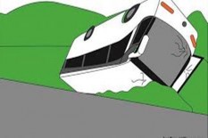 Bus Mulia Indah Gagal Nanjak, 2 Orang Terluka