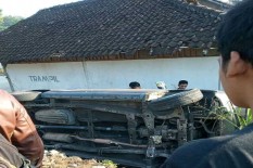 Sopir Mengantuk, Mobil Avanza Terperosok