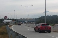 Jalan Raya Padat, Ganjar Ingin Pembangunan Tol Bawen-Jogja Dimulai Tahun Ini