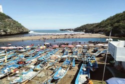 Dahsyatnya Gelombang Pantai Selatan, Sungai di Pantai Baron Jadi Dangkal