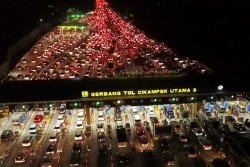 Malam Ini, Tol Cikampek Arah Jakarta Macet