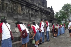 Hari Purbakala, Siswa Ini lakukan Aksi Bersih-Bersih Candi. Apa Aksimu?