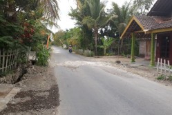 Rusak, Jalan Menuju Gua Pindul Segera Diperbaiki