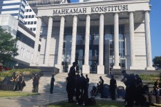Bawaslu Jelaskan Pose Jari Anies, Luhut dan Sri Mulyani di Sidang MK