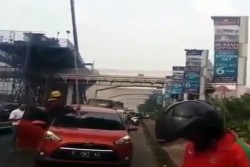 Ini Penjelasan Pengelola Tol Cimanggis-Cibitung Terkait Viral Besi Timpa Mobil