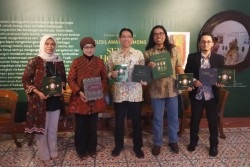 Pameran Serat Holistik Susilawati Susmono Ajak Masyarakat Refleksi Karakter Diri