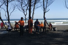  Terkendala Ombak Pasang, Pencarian Ferry Anto dan Anaknya Maksimalkan Jalur Darat