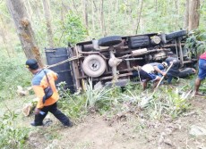 Truk Jatuh ke Jurang di Kulonprogo, 2 Orang Tewas Tertimpa Muatan Kayu