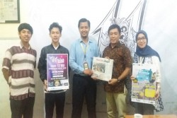 Pecahkan Rekor Muri, Unisa Gelar Senam Ergonomik dengan Membawa Sapu Tangan
