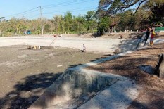 Embung di Semin Mengering, Warga Lakukan Pengerukan