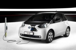 Toyota Kucurkan Rp28 Triliun demi Mobil Listrik di Indonesia