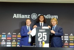 Ramsey & Rabiot, Penegas Juventus Suka Pemain Gratisan