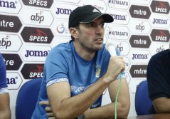 Penjelasan Vlado: Saya Tak Pernah Perintahkan Pemain PSIM Memainkan Umpan Panjang